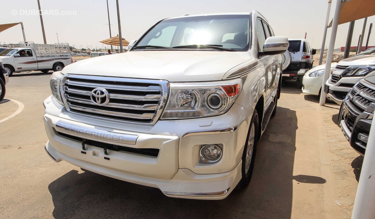 Toyota Land Cruiser GXR V8