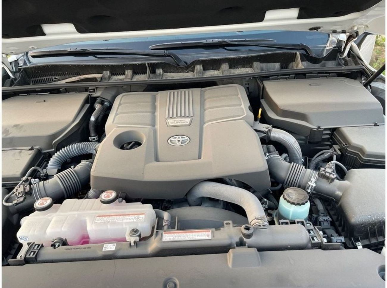 Toyota Land Cruiser GR-S 3.3L