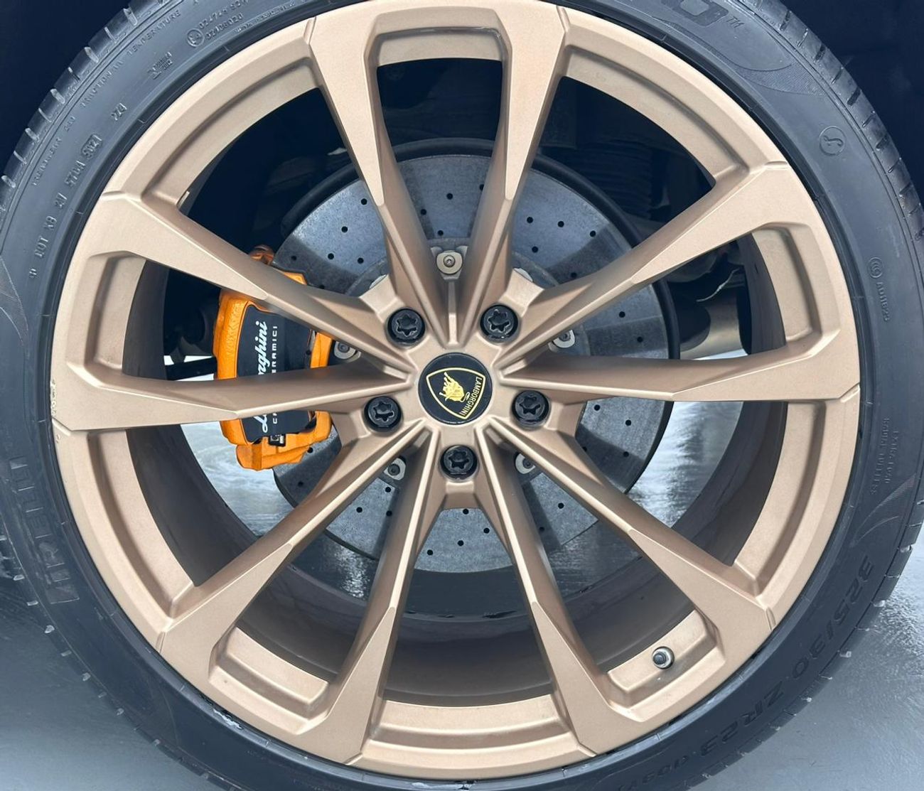 Lamborghini Urus 2019 Lamborghini Urus SE First Edition, 1 Year Warranty Unlimited KM, Full Service History