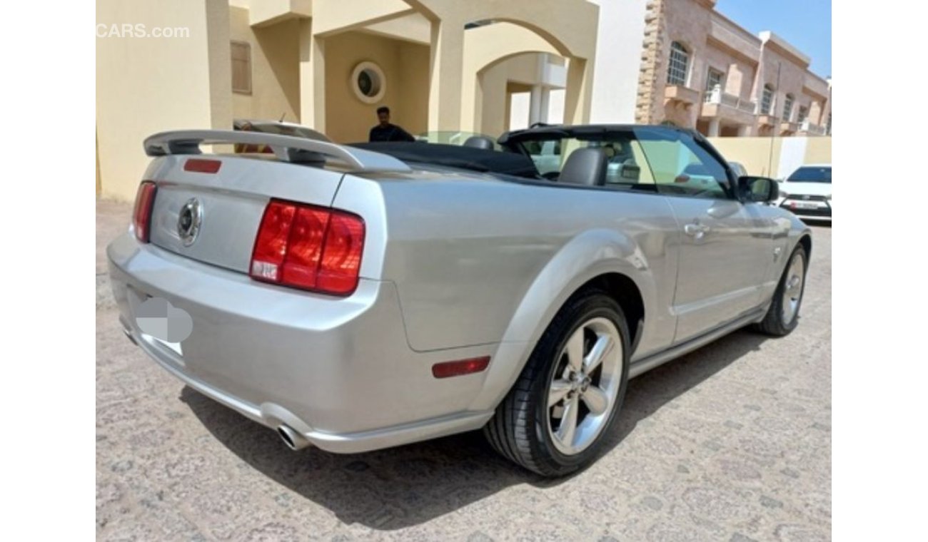 Ford Mustang 4.6L / V8 / RWD