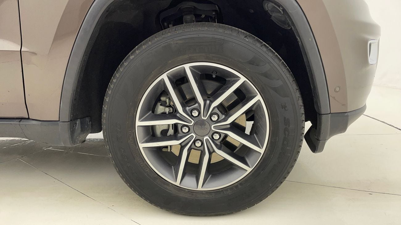 جيب جراند شيروكي LIMITED 3.6 | بدون دفعة مقدمة | اختبار القيادة في المنزل