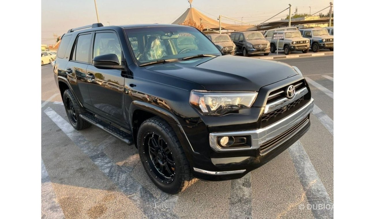 Toyota 4Runner 2019 TOYOTA 4-RUNNER SR5 / MID OPTION