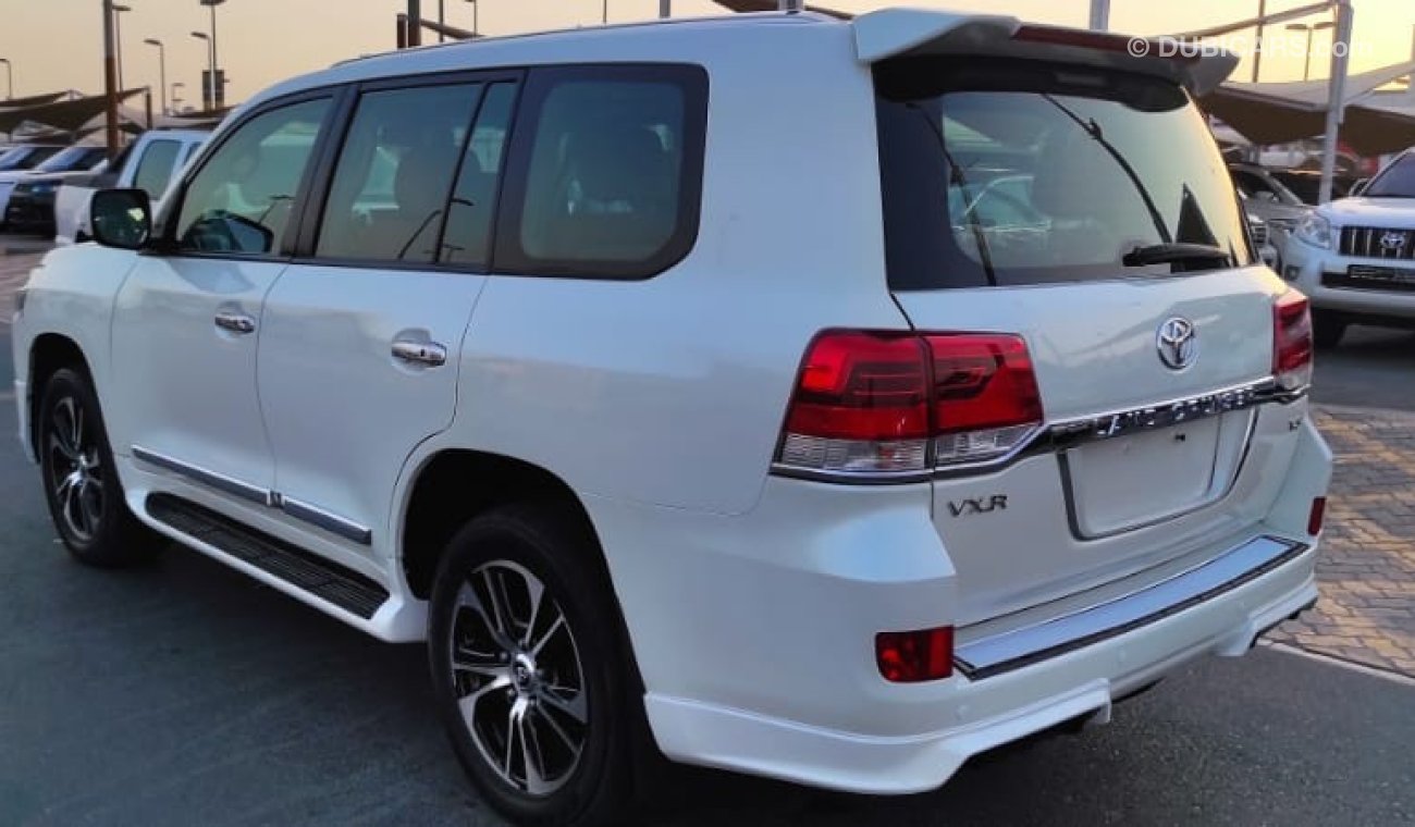 Toyota Land Cruiser V8 VX.R upgrade 2021