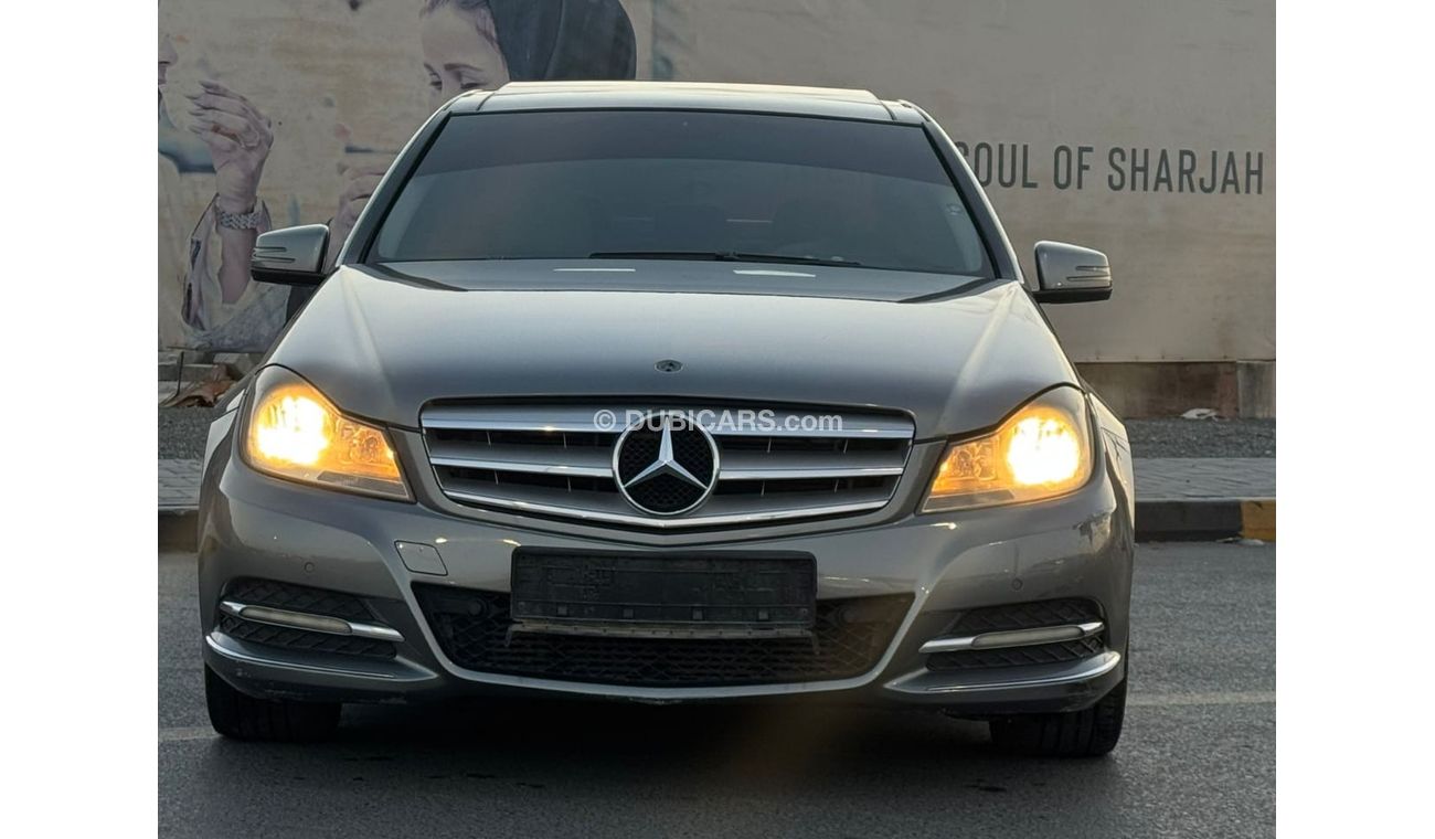 مرسيدس بنز C 200 In excellent condition and requires no expenses