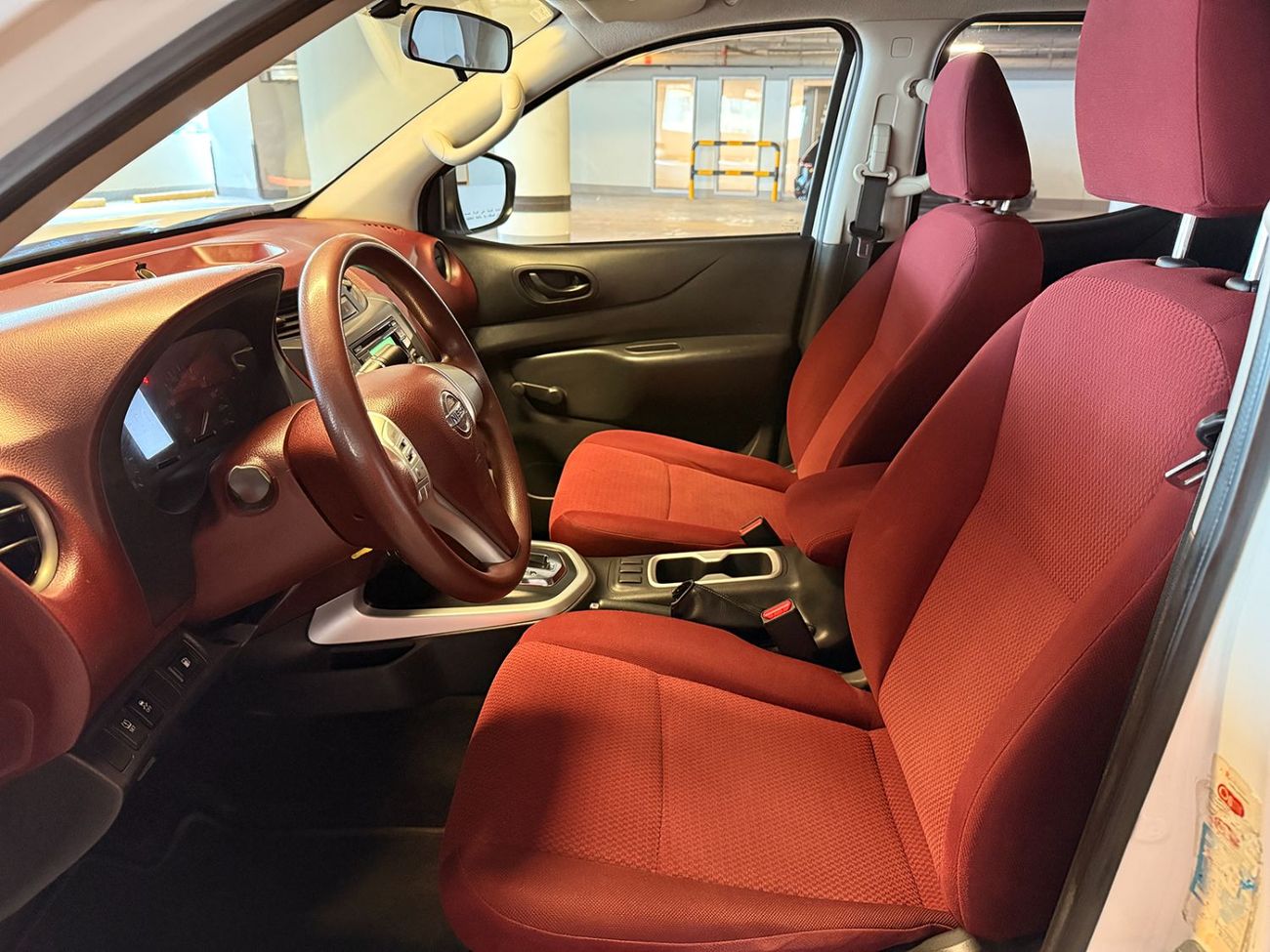 Nissan Navara Std 2.5L 4WD A/T