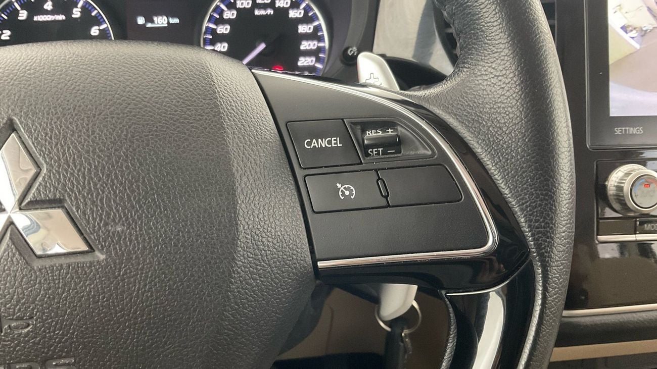 ميتسوبيشي آوتلاندر 2.4 GLX ABS 7SEAT BASIC | شامل الضمان | 0 ﺪﻔﻋﺓ ﺃﻮﻟﻯ