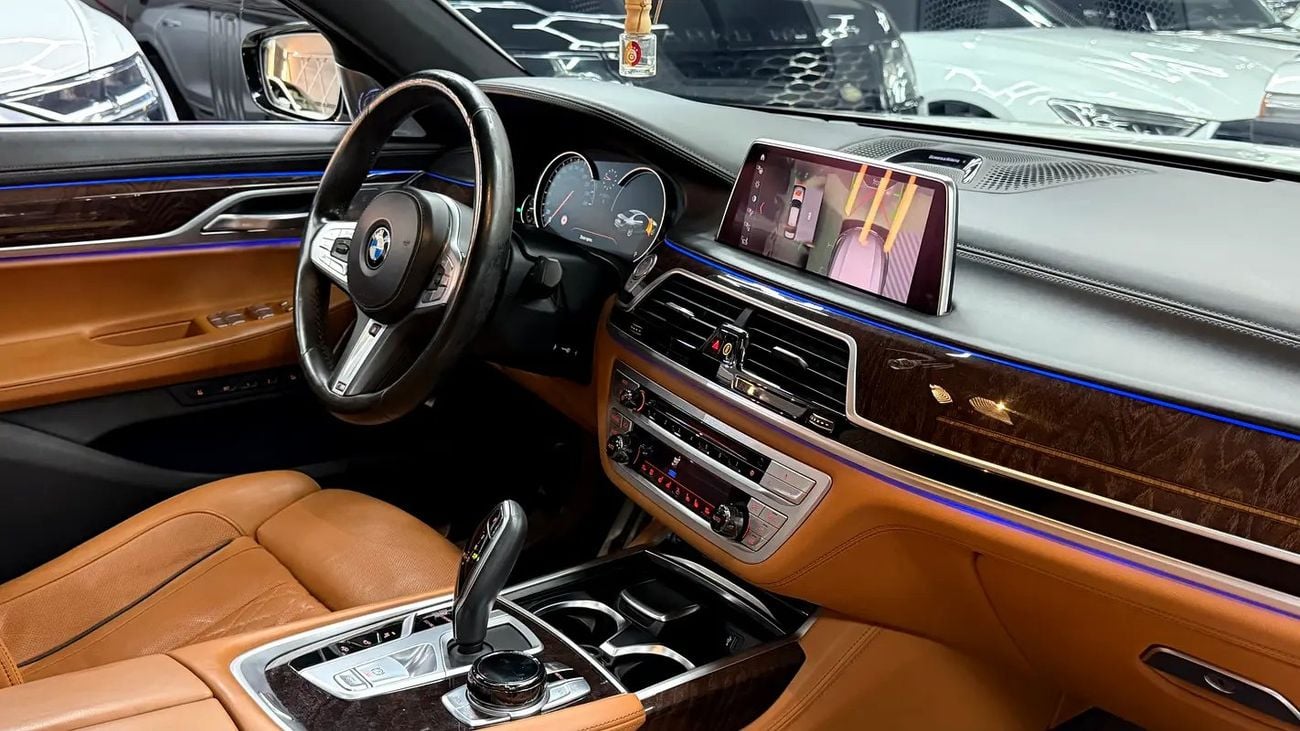 بي أم دبليو 750Li XDRIVE LUXURY