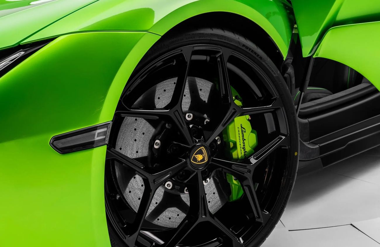 Lamborghini Revuelto 6.5L V-12 Naturally Aspirated Engine + eMotor