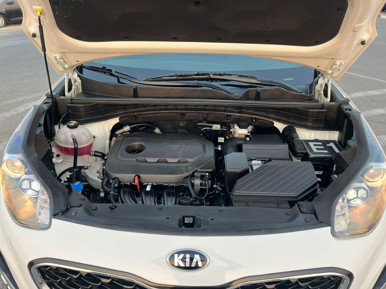 Kia Sportage 2021  Kia  Sportage Mioption-Rear Camara -2.4L-V4- Leather Seat -  2 Key -