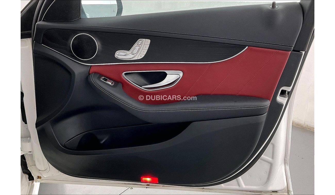 Mercedes-Benz C 200 Premium (AMG Line)