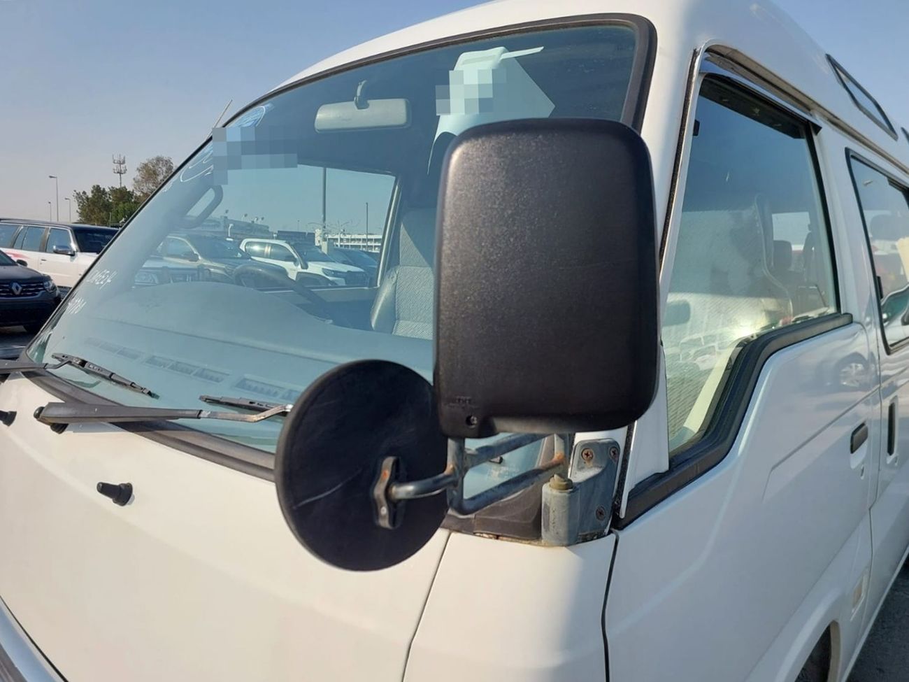 نيسان كارافان NISSAN CARAVAN VAN RHD 1999 MODEL 3.1 L DIESEL AUTOMATIC(PM07780)