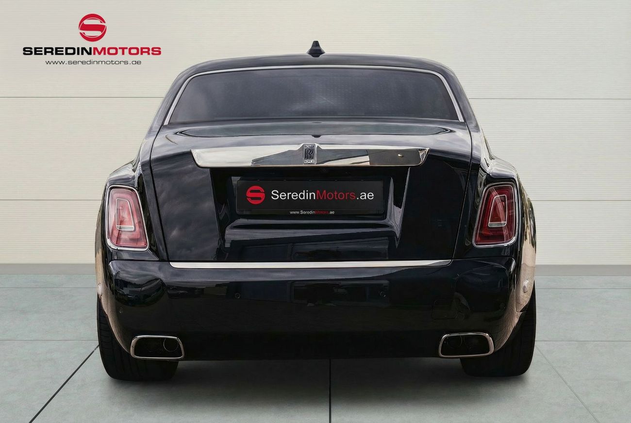 رولز رويس فانتوم Extended Wheel Base