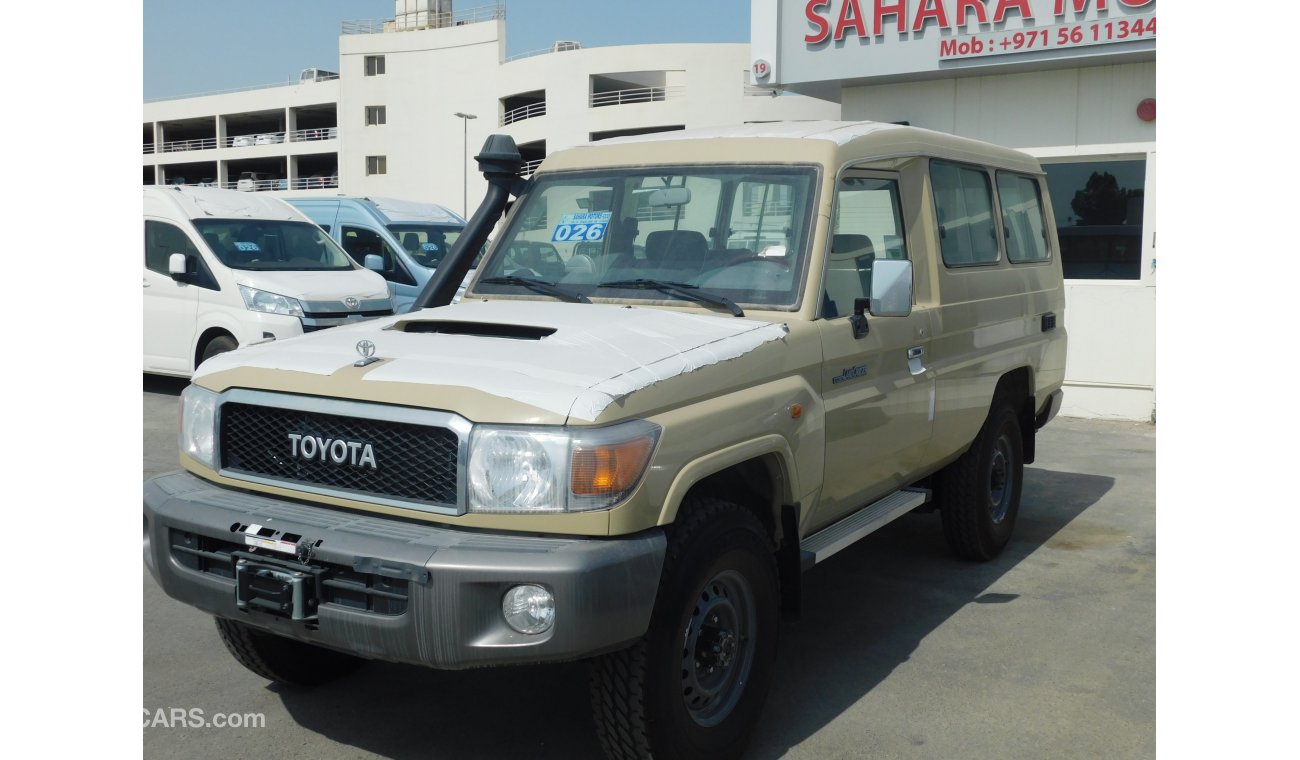 Toyota Land Cruiser Hard Top 78 4.5L Diesel V8 M/T - 4WD – ABS-3 Door -Winch,Diff.Lock