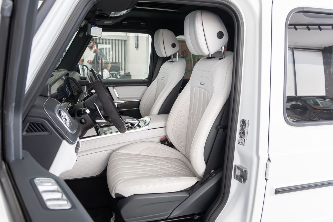 Mercedes Benz G63 AMG STD Mercedes-Benz G63 AMG | Fully loaded | Original Matte White | Japanese Specs