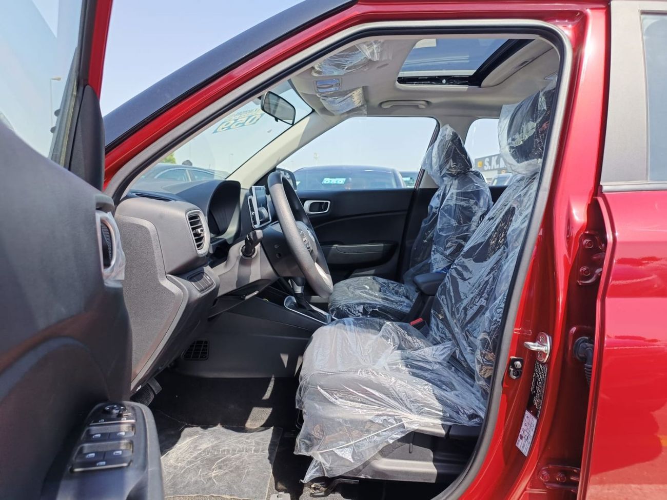 Hyundai Venue PREMIER PLUS TURBO/ 1.0L V4/ SUNROOF/ FULL OPTION (CODE # VEN10AF)