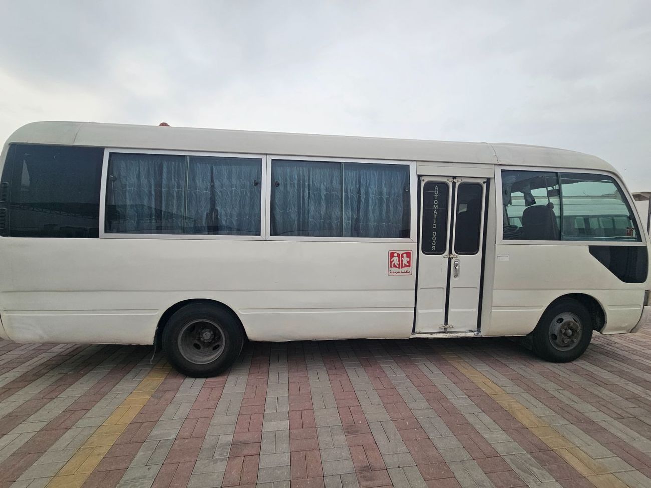 Toyota Coaster 1HZ / Disel / school bus