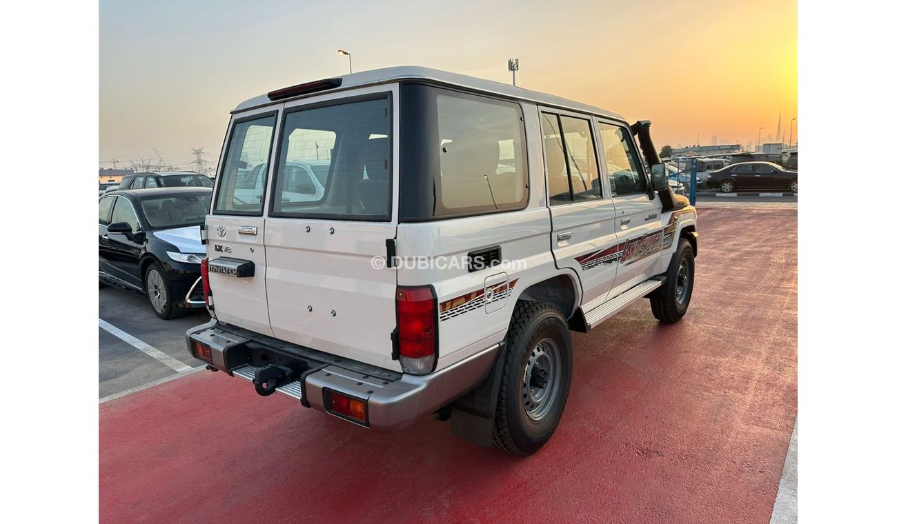 Toyota Land Cruiser 70 TOYOTA LANDCRUISER 4.5 L HARDTOP WHITE 2023