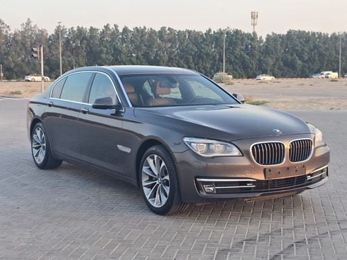 BMW 730Li MODEL 2015 GCC CAR PERFECT CONDITION INSIDE AND OUTSIDE FULL OPTION SUN ROOF LEATHER SEATS