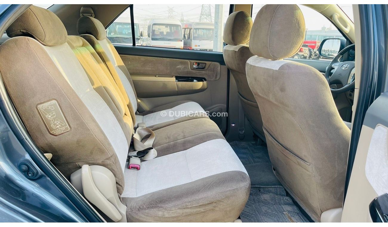 تويوتا فورتونر SR5