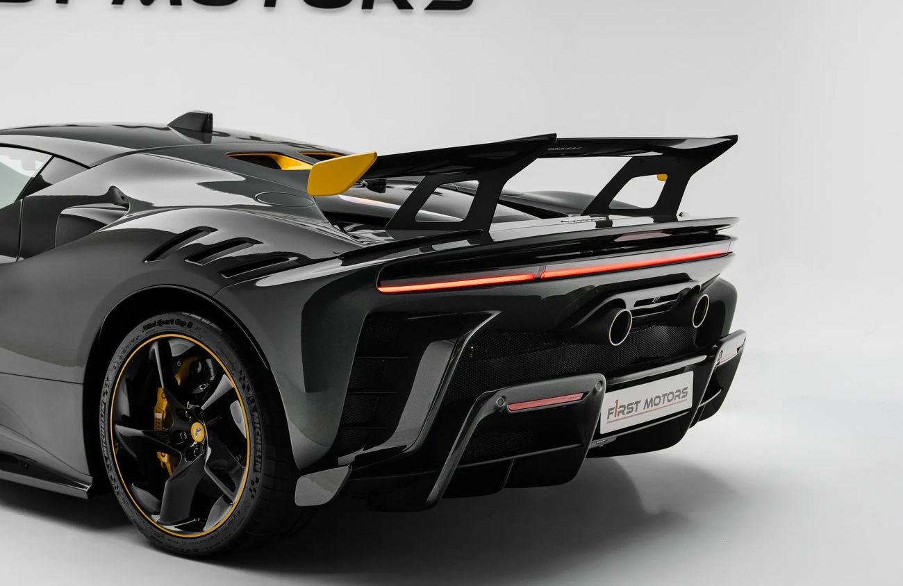 Ferrari SF90 STRADALE 4.0L Twin-Turbocharged V8 Engine + 3 electric motors