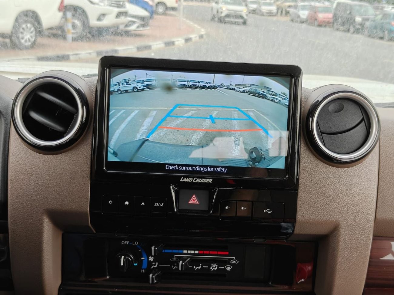 تويوتا لاند كروزر 70 Toyota Land Cruiser 70 2026 TOYOTA LC 76 2.8L DIESEL 4WD GCC SPEC