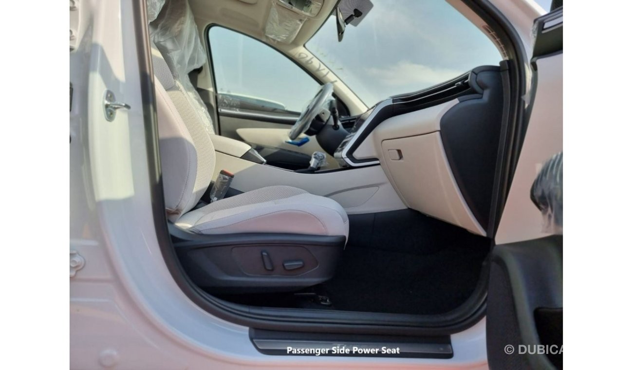 Hyundai Tucson Hyundai Tucson 2.0L Full Option with Panaromic roof, Digital ODO Meter Model 2022