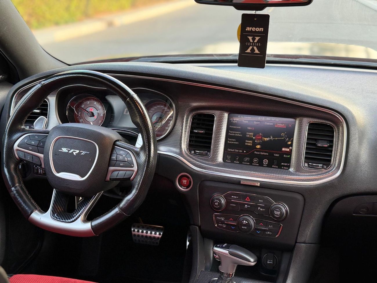 Dodge Charger SRT Hellcat 6.2L (707 HP)