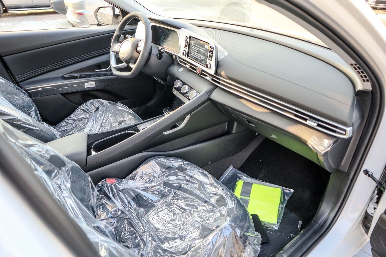 Hyundai Elantra Hyundai Elantra Elite – 1.5L Petrol – Automatic – 2025 Model – Chinese Specifications