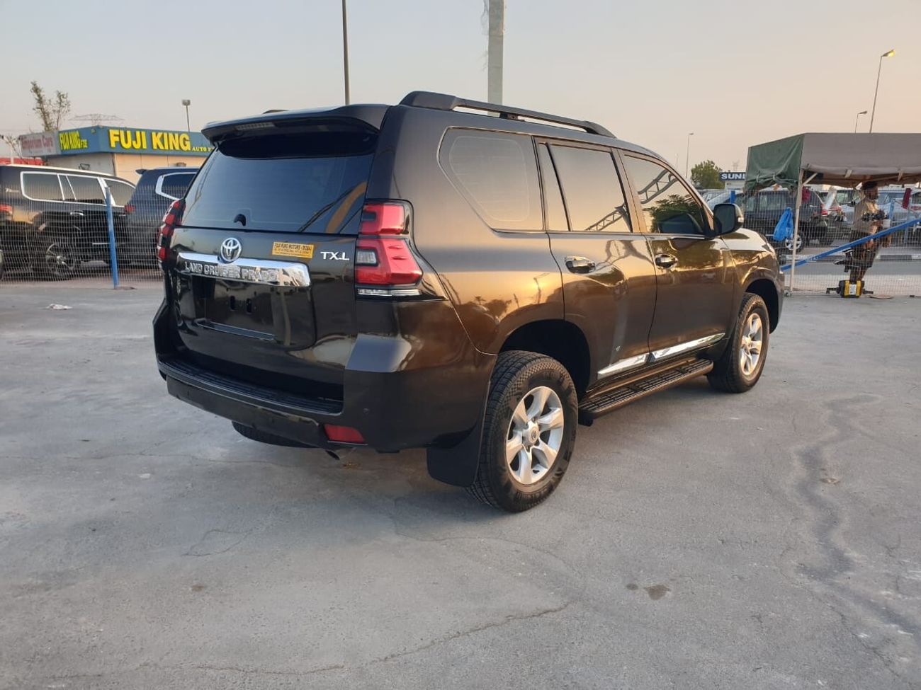 Toyota Prado 2.7L TXL - 4 CYLINDER (PETROL)