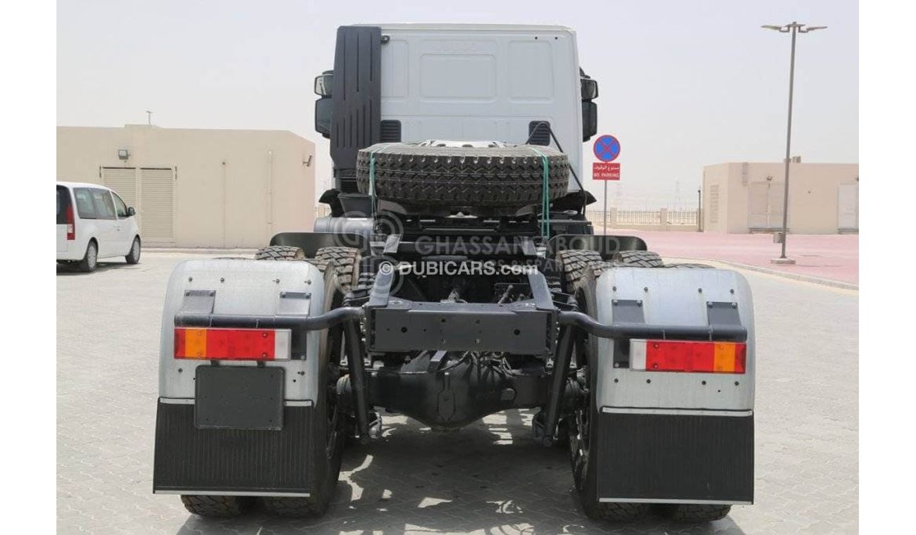 Iveco Trakker IVECO, GCW 130 Ton HP 440, Sleeper Cabin w/ Hub Reduction MY22 Tractor Head Tractor Head EXPORTONLY