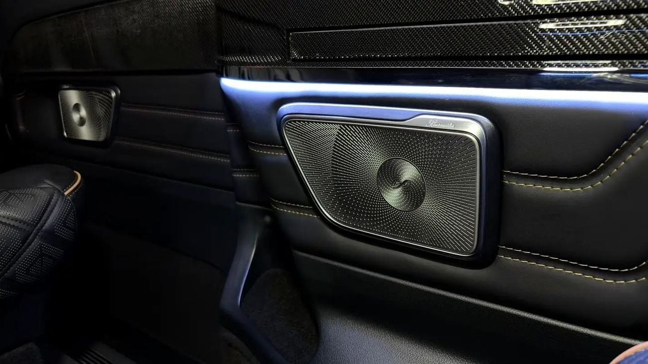 Mercedes Benz V300 NEW ARRIVAL 2026 MODEL VIP MERCEDES GCC V300 with ADDITIONAL REAR AC - 2 Years Warranty by VLINE