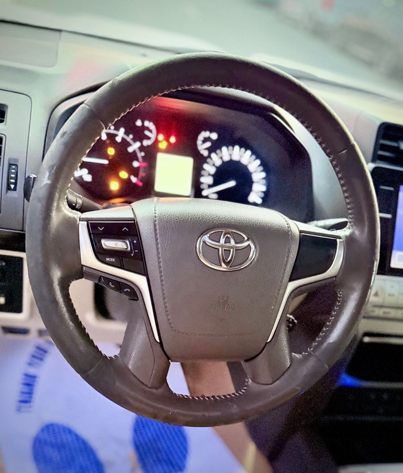 Toyota Prado GXR 2019 V6 Full option Sunroof, Coolbox , Electric seats top of The Range