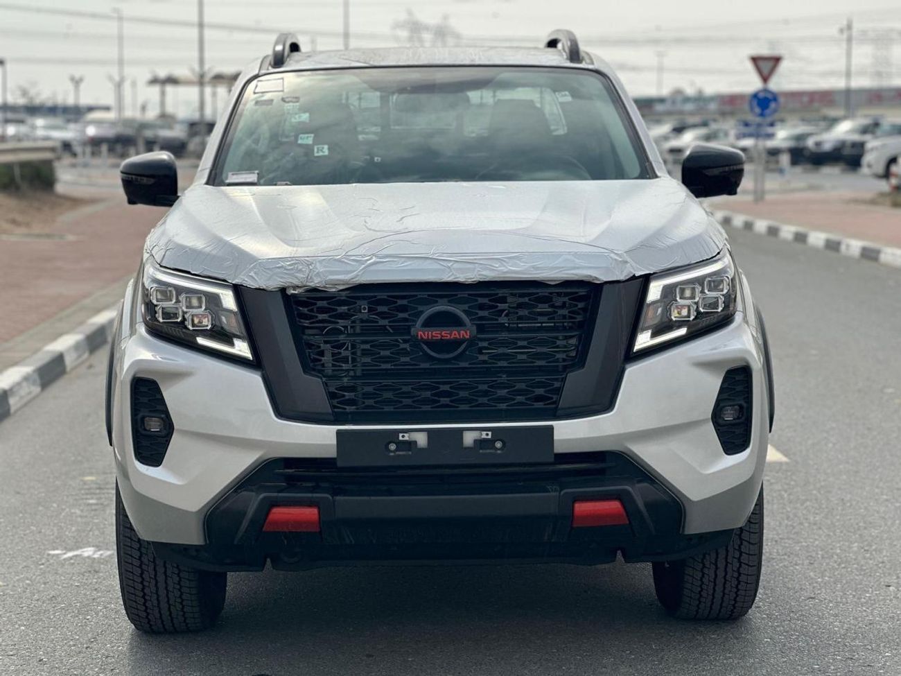 نيسان نافارا 2025 Nissan Navara D23 2.5L AT Diesel