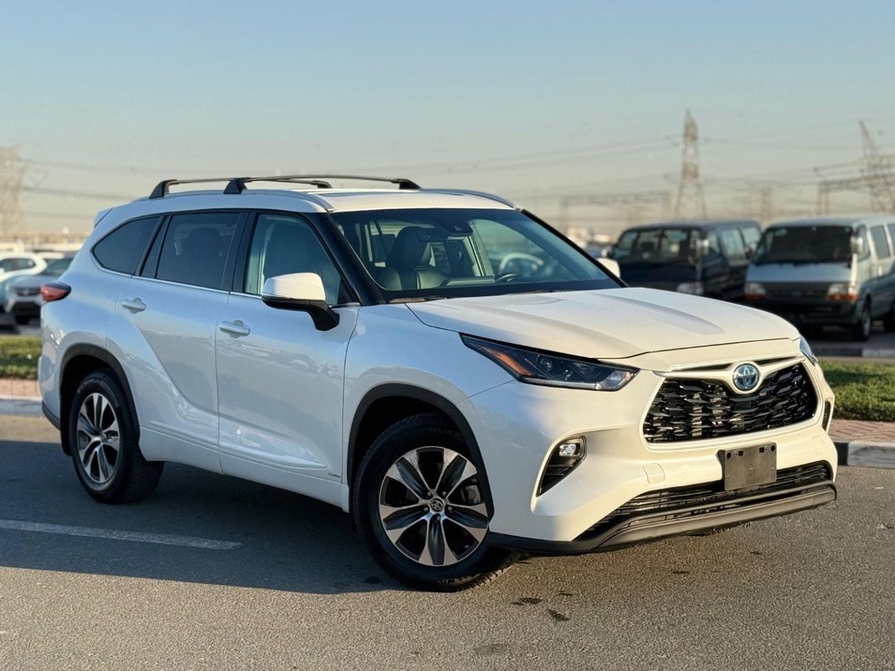 تويوتا هايلاندر TOYOTA Highlander Hybrid XLE Premium