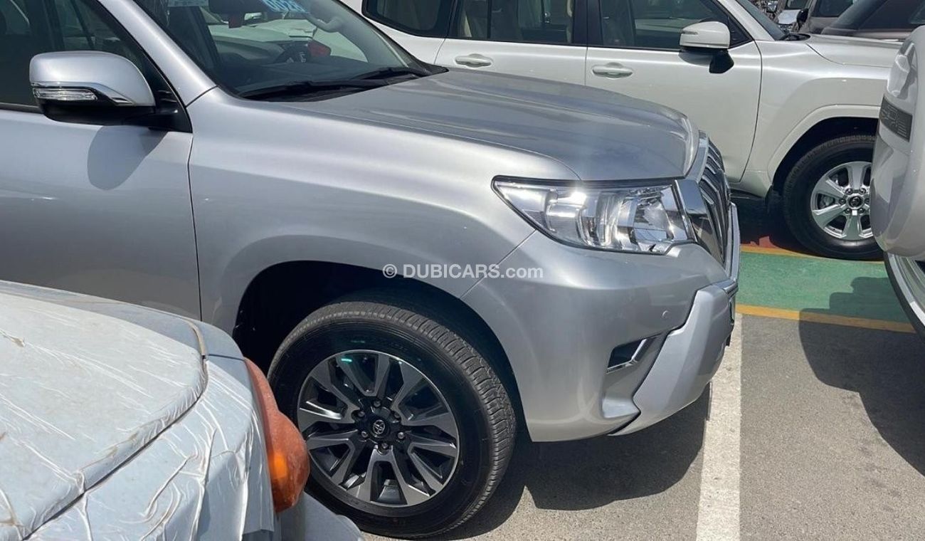 Toyota Prado VXR VXR VXR TOYOTA PRADO 2022 VXR SILVER