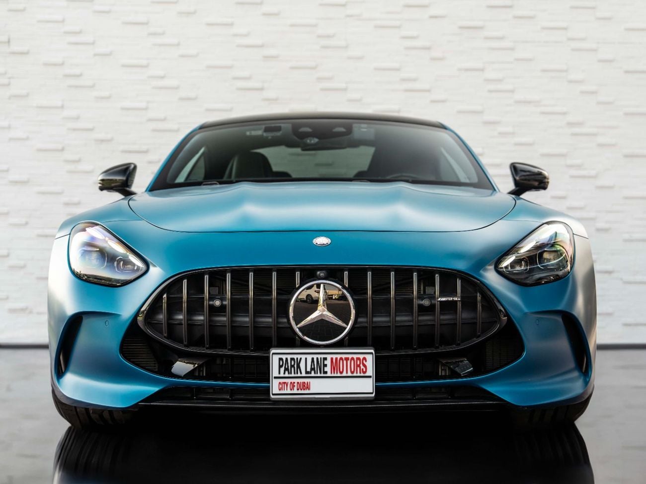 مرسيدس بنز أي أم جي جي تي 63 4 Matic+ (2 Door)