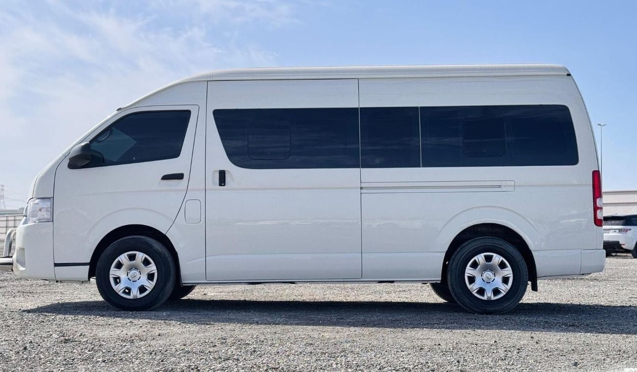 Toyota Hiace EXCELLENT CONDITION | NUDGE BAR | RHD | 2017 | 3.0L DIESEL ENGINE | MANUAL TRANMISSION | 14 SEATERS