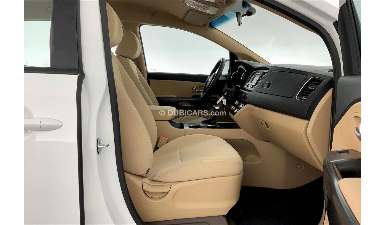 كيا كارنيفال LX