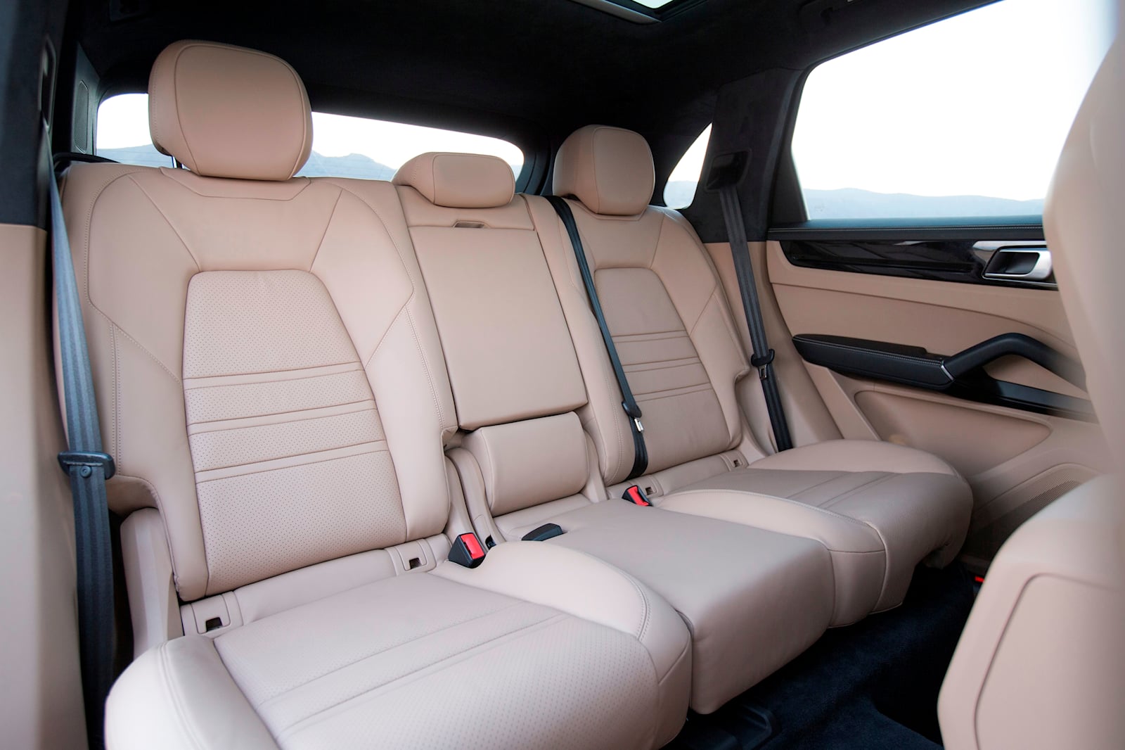 Porsche Cayenne GTS interior - Seats