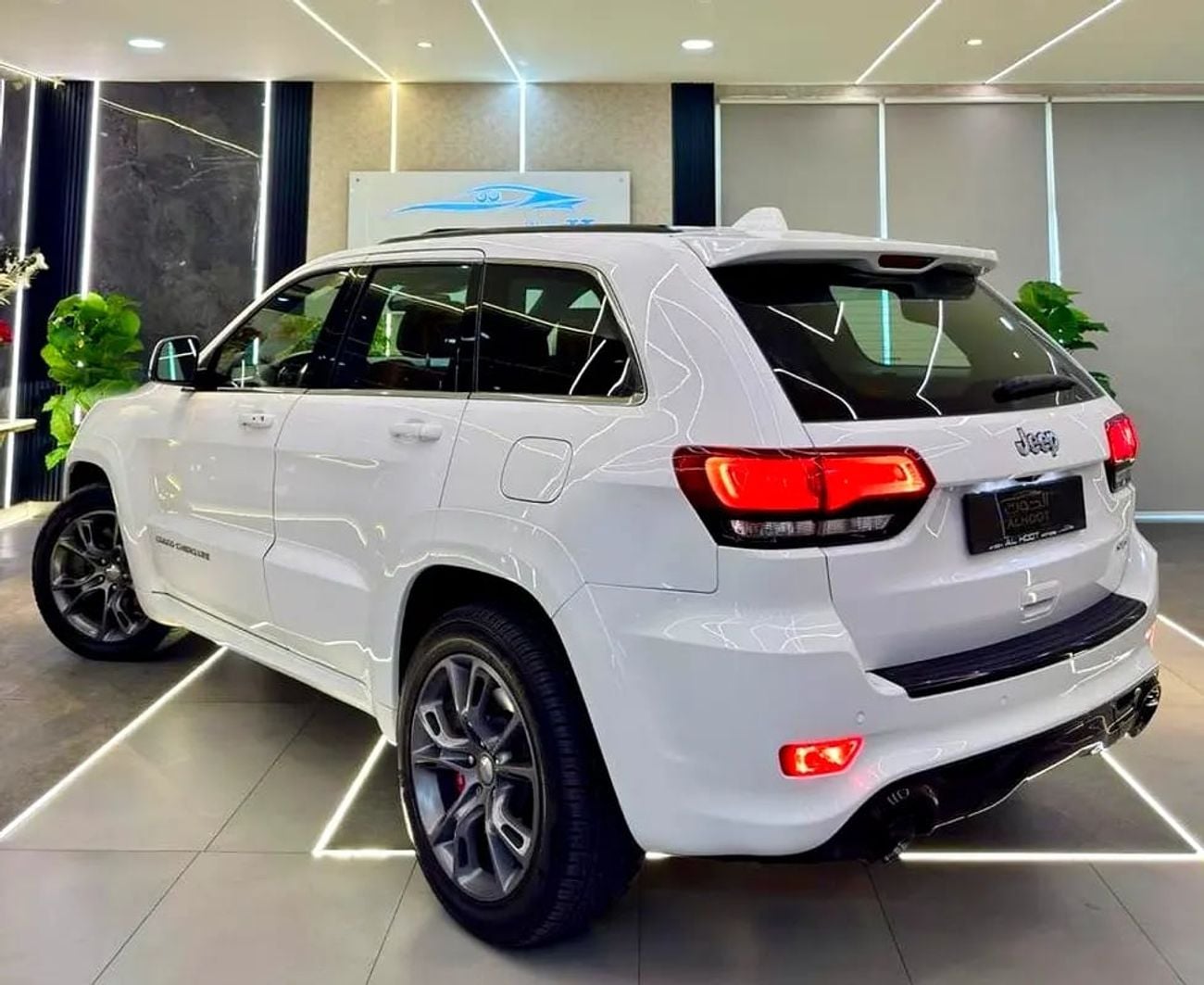 جيب جراند شيروكي SRT BEST SRT V8 || GCC || TOP OPTIONS || AMAZING CONDITION || RECENTLY SERVICED