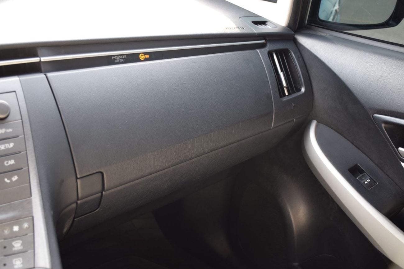 تويوتا برياس 1.8L Hybrid (Japanese Specs)