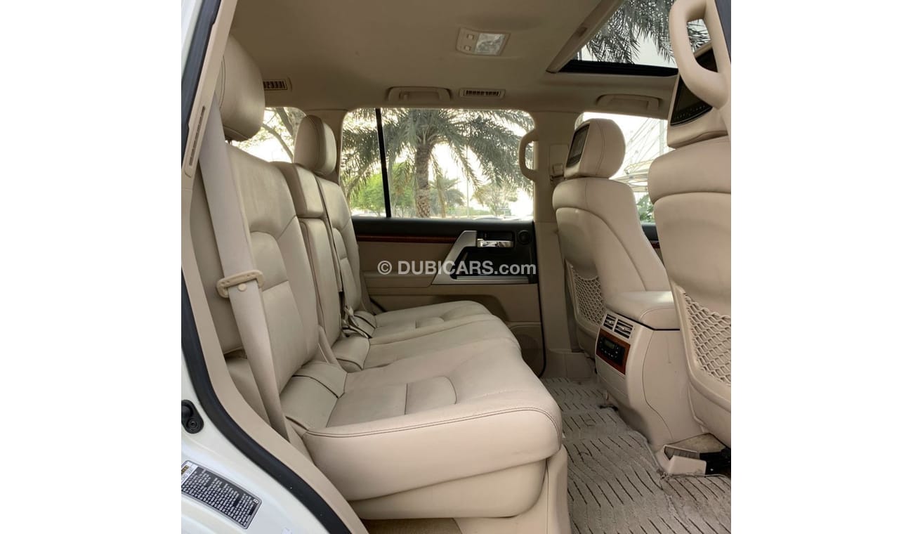 Toyota Land Cruiser 2014 VXR 5.7 - V8 - EXCELLENT CONDITION - BANK FINANCE AVAILABLE - WARRANTY