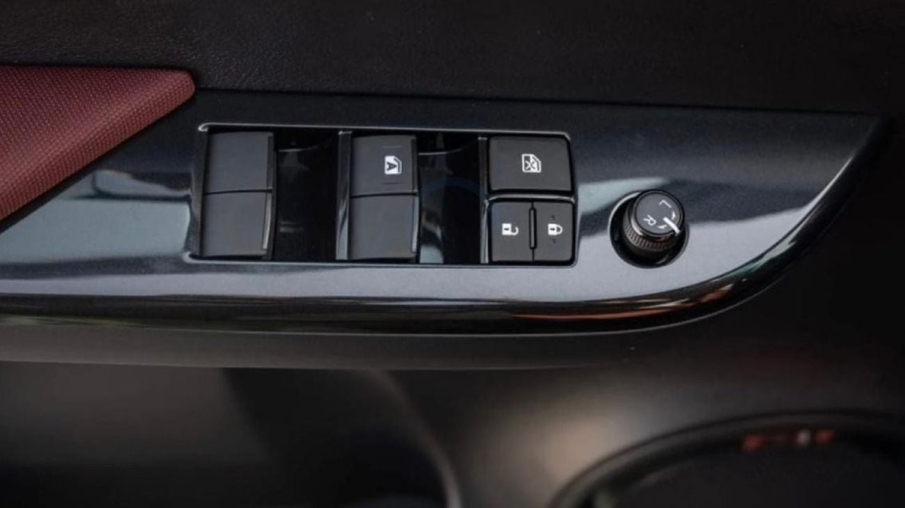 تويوتا هيلوكس Toyota Hilux 2.7L Petrol M/T 2023 Gray