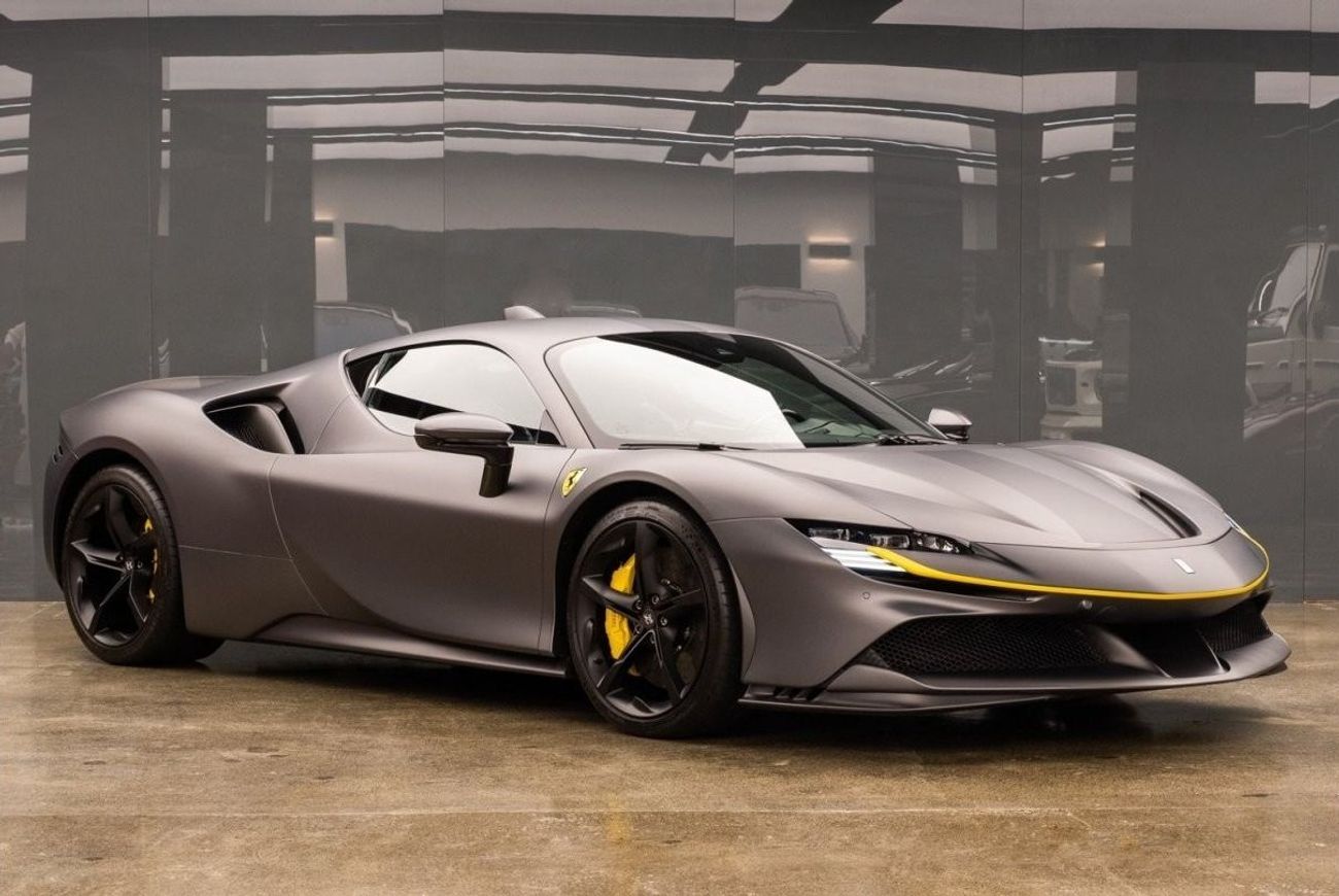 Ferrari SF90 Stradale Std ASSETTO FIORANO