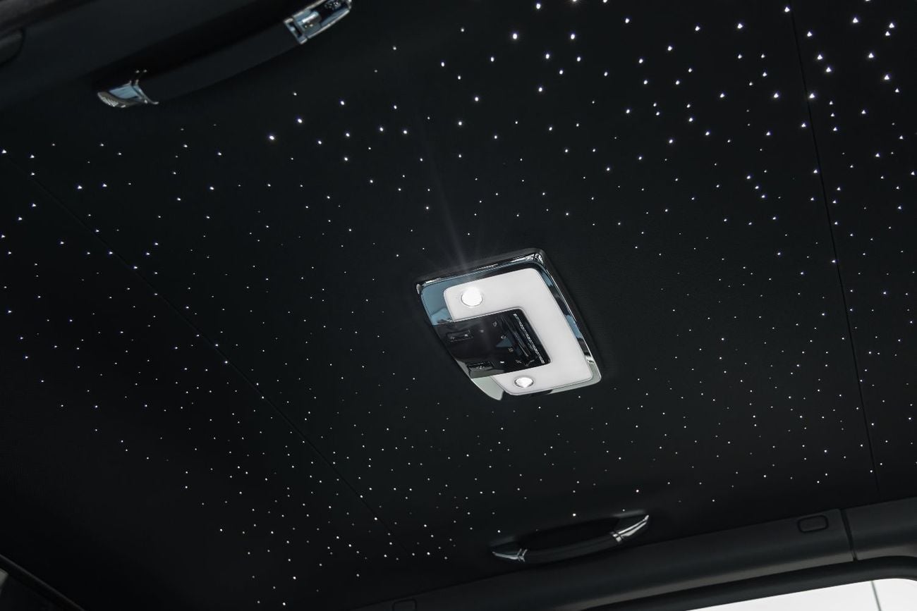 رولز رويس كولينان ROLLS-ROYCE CULLINAN | BLACK BADGE | FULL OPTIONS | BESPOKE SOUND SYSTEM | GCC SPECS | DEALER WARRAN