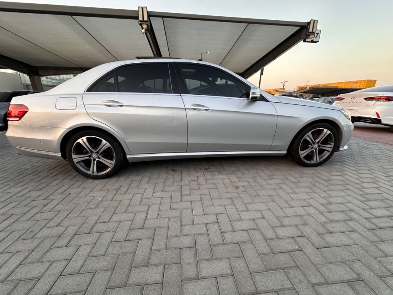 Mercedes-Benz E300 AMG خاليه من الحوادث