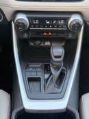 تويوتا راف ٤ XLE 2.5L / sunroof, leather seats/ full option 2023