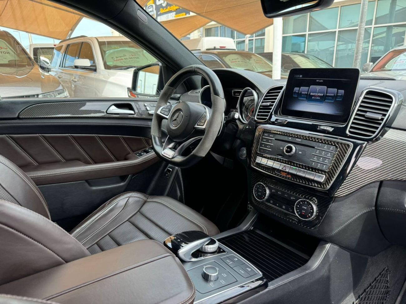 مرسيدس بنز GLE 63 AMG مرسيدس GLE63S خليجي 2018 صبغ وكالة تشييكات الوكالة تحت الضمان بحاله ممتازه