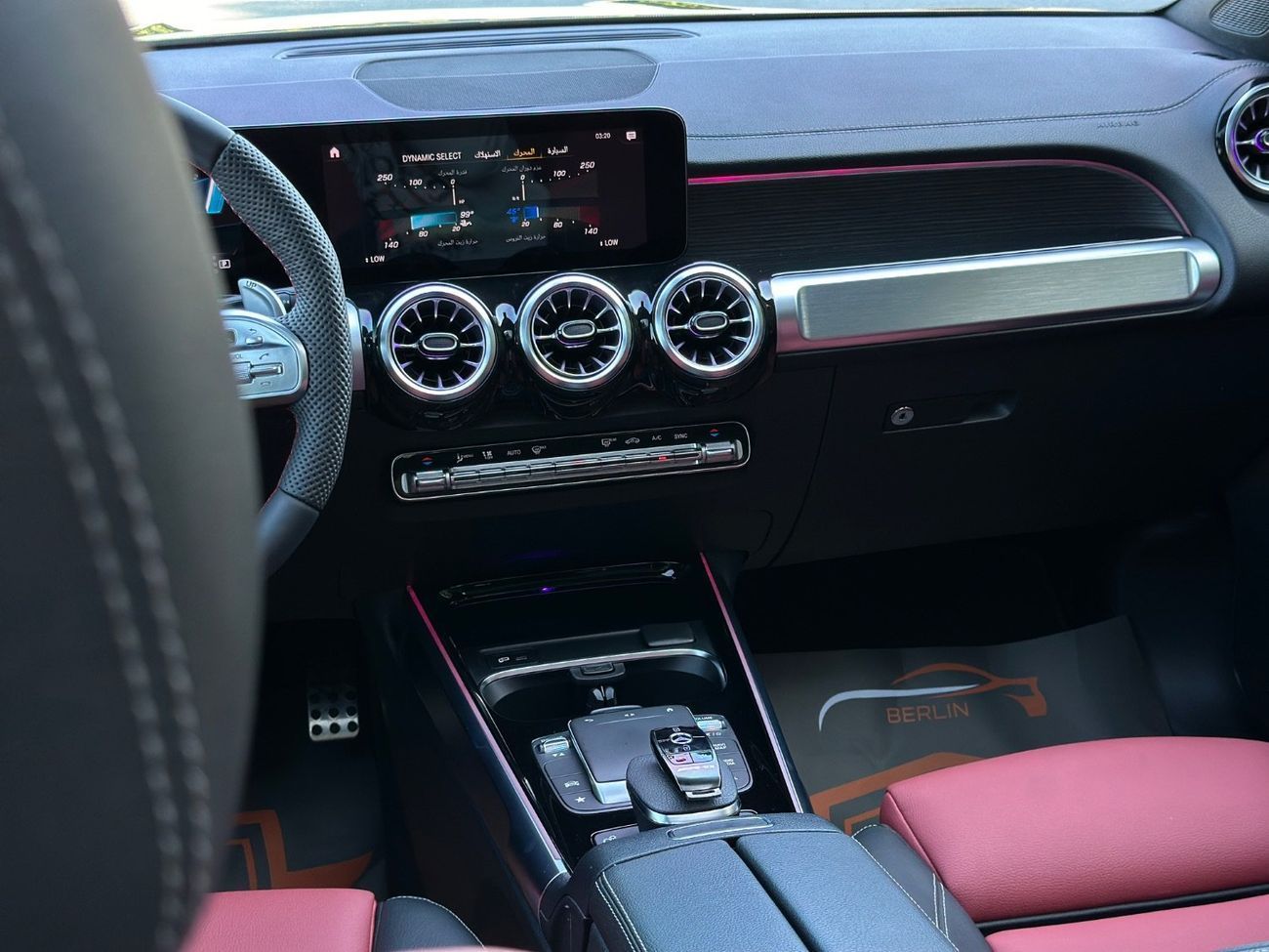 Mercedes-Benz GLB 35 AMG 4MATIC 2.0L (302 HP)