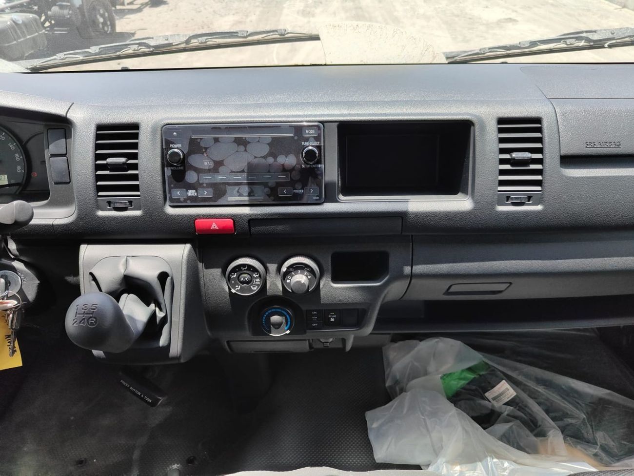 Toyota Hiace 2025 Toyota Hiace (Old-Shape) High-Roof 16-Seater Passenger Van 2.7L 4-Cyl Petrol M/T RWD Africa Onl